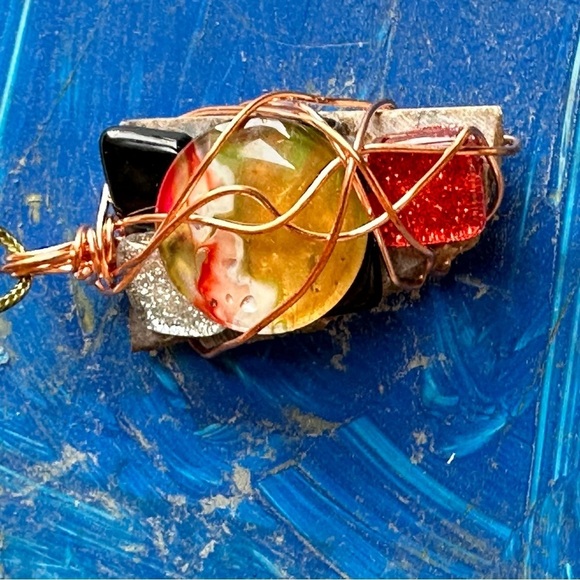 Necklace Pendant, Handmade assemblage Wire Wrapped real Stones Resin Set 2204 - Picture 7 of 7